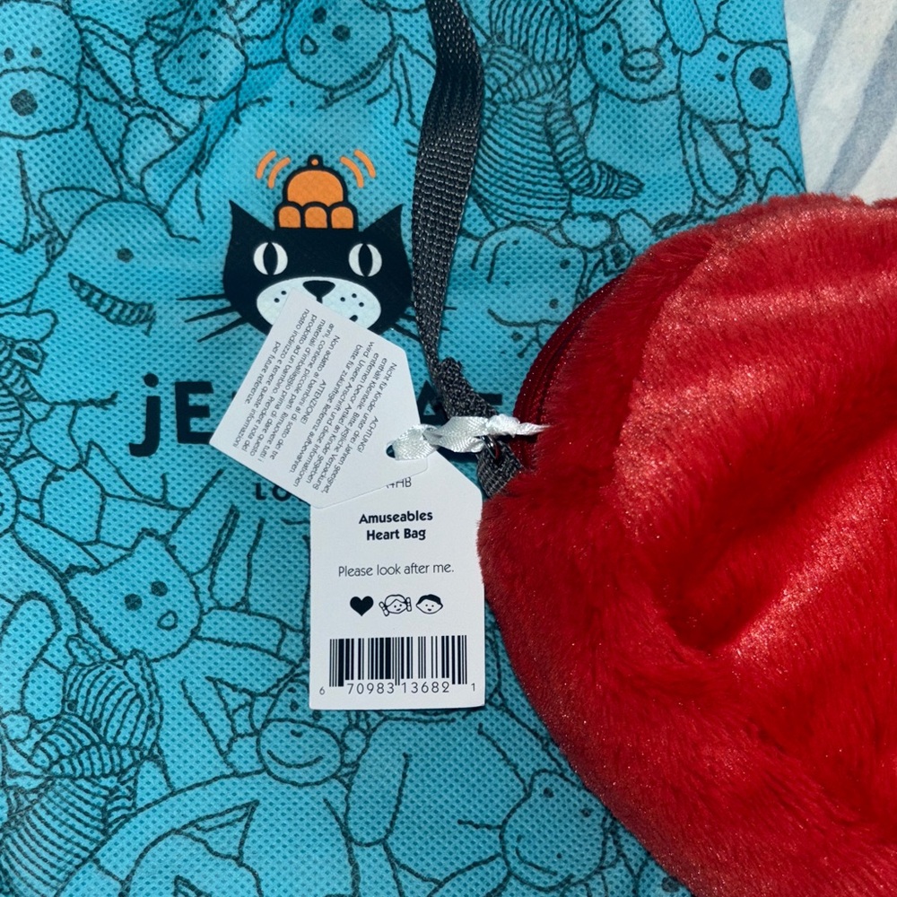 Jellycat Amusable Heart Bag - Picture 2 of 5